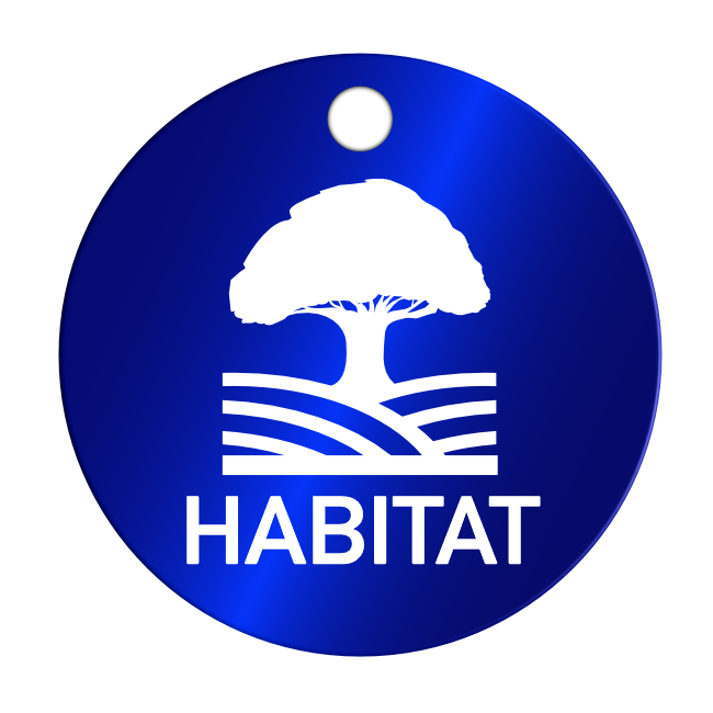 Habitat Baum Logo, Baumplakette ø=50 mm, mit Logo, Lasergravur, eloxiertes Aluminium